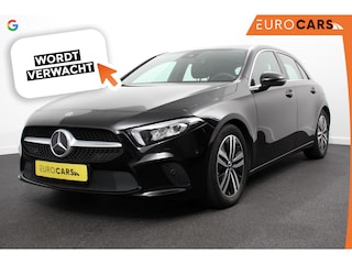 Mercedes-Benz A-klasse 180 136pk Automaat Progressive Navigatie Parkeersensoren Camera Cruise Control Stoelverwarming Ledverlichting Climate Control