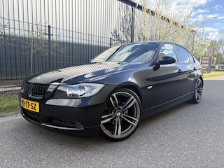 BMW 320i Executive / CRUISE / NAVI / AIRCO / 124dkm! NAP!
