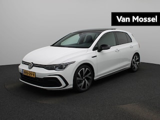 Volkswagen Golf 1.5 eTSI R-Line Business 150 PK | Automaat | Panoramisch Schuif - Kanteldak | Navigatie | Digital Cockpit pro | Keyless | Stoelverwarming | Ledachterlichten met dynamisch knipperlicht | Achteruitrijcamera | Design Pakket Exterieur 'Black Style'