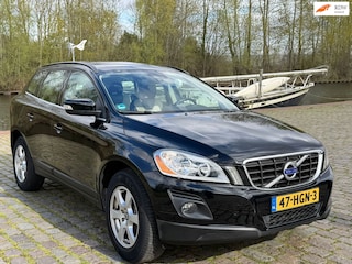 Volvo XC60 2.4D AWD Momentum 1e eigenaar airco cruis control cv op afs