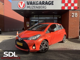 Toyota Yaris 1.5 Hybrid Orange Sport // LED // NAVI // CLIMA // CRUISE // BLUETOOTH //