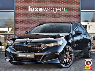 BMW 5-serie Touring 550e xDrive M-Sport Pro Pano ACC B&W 360 HUD Stoelvent
