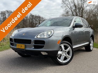 Porsche Cayenne 4.5 S Automaat / Schuif-/Kanteldak / Luchtvering / Leder / 20" Velgen / Navi / Clima / Stoelverwarming / Cruise /