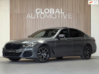 BMW 545e xDrive High Executive - M PAKKET - 19'' - SCHUIFDAK