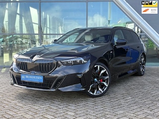BMW 5-serie Touring 530e M sport Pro 293pk Panoramadak / Trekhaak / Stoelventilatie / Laser Lichten