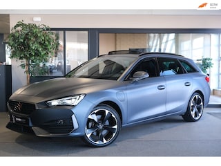 Cupra Leon 1.4 e-Hybrid 204PK MATTGRIJS Pano Led Cam Navi Cruise 2023