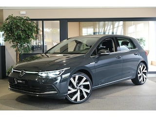 Volkswagen Golf 8 1.5 eTSI Style DSG Navi Virtual Led ACC