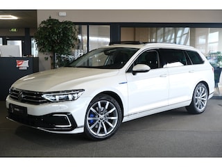 Volkswagen Passat Variant 1.4 TSI PHEV GTE 218PK Pano Trekhaak IQ Led Alcantara DCC