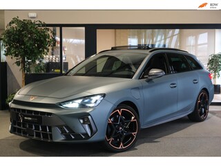 Cupra Leon 1.5 TSI e-Hybrid VZ Performance 272PK MATT Pano ACC Virtual Alcantara Cam PDC