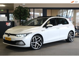 Volkswagen Golf 1.5 eTSI Style DSG Pano Trek Navi Led Pdc Acc Climate