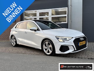 Audi A3 Sportback 30 TFSI S edition Black optic| Matrix Led| Panoramadak| App| Carplay| Private glass