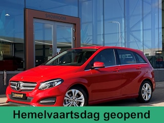 Mercedes-Benz B180 | Navi | Half leder | Stoelverwarming | Trekhaak | Sfeerverlichting