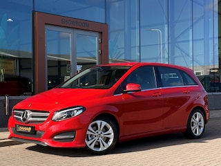 Mercedes-Benz B180 | Navi | Half leder | Stoelverwarming | Trekhaak | Sfeerverlichting