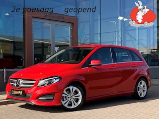 Mercedes-Benz B180 | Navi | Half leder | Stoelverwarming | Trekhaak | Sfeerverlichting