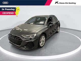 Audi A3 Sportback 45 TFSIe 272pk S-tronic S edition Competition · Camera · Sonos Audio · Elektrische stoelverstelling · Keyless  · Apple/Android Car Play · Stoelverwarming · Afneembare Trekhaak · 17'' Inch ·