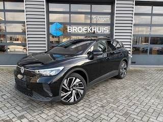 Volkswagen ID.4 Pro Limited Edition Inclusief €2000,- inruilvoordeel | Trekhaak elektrisch uitklapbaar | 'App-Connect' draadloze smartphone integratie | Achterbank in ongelijke delen neerklapbaar incl. middenarmsteun en doorlaadmogelijkheid | Afstandscontrolesysteem (Front Assist), met voetgangers- en fietsersherkenning