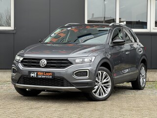 Volkswagen T-Roc 1.5TSI IQ.DRIVE Sport/Trekhaak/Blind spot/Adap cruise/Stoelverwa
