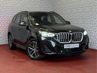 BMW X1 SDRIVE M-SPORT SHADOW LINE APPLE CARPLAY MATRIX LED ELEK.KLEP CRUISE LEER/ALCANTARA CAMERA M-SPORT INTERIEUR / EXTERIEUR ✅ Top Auto's. Al 30 Jaar uw Bmw Specialist in ,  BMW M / M Sport / PHEV / HEV / Hybrid / Mhev / 25e / 30e / xDrive25e // xDrive30e / sDrive18i / sDrive20i / sDrive23i ✅