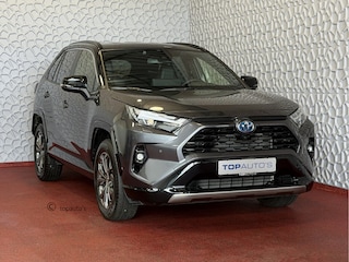Toyota RAV4 2.5 Hybrid LED LEER CAMERA JBL ELEK.KLEP NAVI CAMERA 18''LMV ADAP.CRUISE ELEK.STOEL STUUR STOELVERW ✅2025✅ ✅ Top Auto's Wijchen , Al 30 Jaar verkoop van Toyota , Type's Launch / Executive / Dynamic / First Edition / Business / Zowel Phev / Hev / Benzine / met fabrieksgarantie ✅