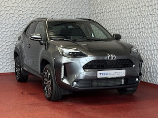 Toyota Yaris Cross 1.5 HYBRID DYNAMIC KEYLESS CAMERA LED ZWARTE HEMEL STOEL/STUUR VERW. 17''LMV ✅ Top Auto's Wijchen , Al 30 Jaar verkoop van Toyota , Type's Launch / Executive / Dynamic / First Edition / Business / Zowel Phev / Hev / Benzine / met fabrieksgarantie ✅