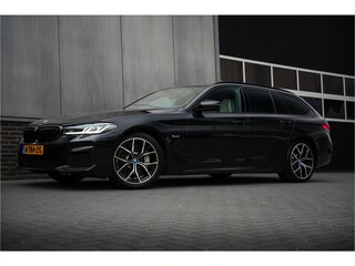 BMW 5-serie Touring 530e 293 pk Business Edition Plus M-Sportpakket / NL-Auto/ Laser-Koplamp/ Pano-Dak/ Leder/ Sport-Stoelen/ Stoel.Verw/ Camera/ Apple-Carplay
