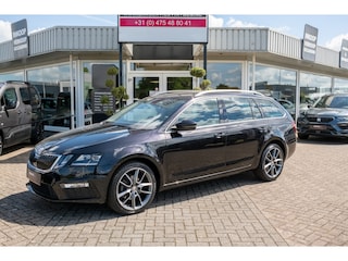 Skoda Octavia Combi 1.5 TSI Greentech Sport Business Leder, Navi, Memoryseats, 18 Inch, Trekaak