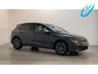 Volkswagen Golf 1.0 TSI 110pk Life Navigatie Sfeerverlichting Climate Control