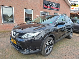 Nissan Qashqai 1.2 N-Connecta. Goed onderhouden en luxe. O.a. navi, pano, cruise, 360 camera, trekhaak. Boekjes aanwezig.