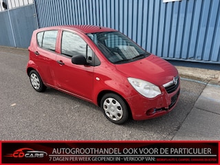Opel Agila 1.0 Essentia Inruilauto’s tegen vaste prijzen. Voor meer info: 0638140850 Bij de verkoop van gebruikte voertuigen door CD-Cars wordt geen standaard garantie verstrekt. De koper aanvaardt het voertuig in de staat waarin het zich bevindt op het moment van aankoop