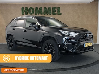 Toyota RAV4 2.5 Hybrid AWD Black Edition - ELEKTRISCHE ACHTERKLEP - KEYLESS ENTRY/START - VOORRUITVERWARMING - STOEL/STUURVERWARMING - APPLE CARPLAY/ANDROID AUTO - CLIMATE CONTROL - ADAPTIEVE CRUISE CONTROL - AFNEEMBARE TREKHAAK (1650KG GEREMD) - 4 WIELAANDRIJVING