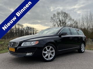 Volvo V70 1.6 T4 Nordic+ | 2e Eigenaar | Leder | Nieuwe Distributie | Bi-Xenon | Navi | Trekhaak | Clima | Stoelverwarming | PDC |