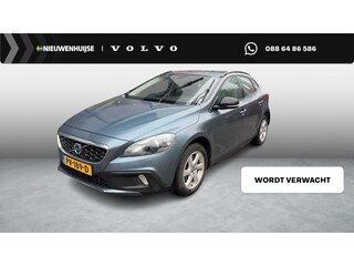 Volvo V40 1.6 T4 Momentum | RTI Navigatie | Bluetooth | Parkeersensoren | Stoelverwarming | Trekhaak | Achteruitrijcamera