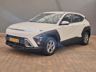 Hyundai Kona 1.6 GDI HEV Comfort Camera | Navigatie | Adaptieve Cruise | Carplay | Climate | 16" Lichtmetaal | All-Season | Achteruitrijcamera | Airco (automatisch) | Centrale deurvergrendeling met afstandsbediening