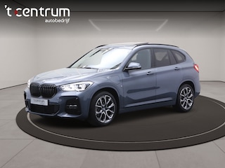 BMW X1 xDrive25e 220 PK High Executive M-Sport PHEV, Leder, Panoramadak, Head-Up, Camera, Keyless