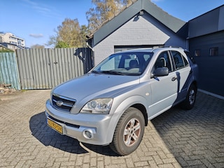 Kia Sorento 2.4i LX,4 wheel drive,Airco,Trekhaak,Met nieuwe apk.