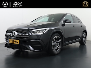 Mercedes-Benz GLA 200 AMG Business Solution | Trekhaak Wegklapbaar | Sfeerverlichting | Achteruitrij Camera | Dodehoek Assistent | DAB+ Radio | Augmented Reality