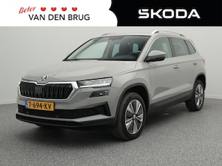 Skoda Karoq 1.5 TSI 150pk AUTOMAAT Business Edition Plus | NL-auto! | Trekhaak | Stuur- & stoelverwarming | Adaptieve cruise control | Achteruitrijcamera |