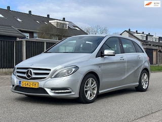 Mercedes-Benz B-klasse 200 Ambition Automaat*Achteruit camera*Navigatie*Cruise*LM velgen*Parkeersensoren*
