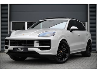 Porsche Cayenne 3.0 E-Hybrid / SPORT DESIGN / PANO / PASSENGER DISPLAY / SPORT UITLAAT / HUD / MASSAGE / SPORT CHRONO
