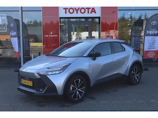 Toyota C-HR HYBRID 140 DYNAMIC APPLE/ANDROID BLIND-SPOT KEYLESS PARKSENSOREN PARKCAMERA AD-CRUISE NL-AUTO