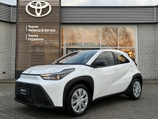 Toyota Aygo Hybrid 115 play NIEUW & DIRECT LEVERBAAR!! CLIMA AD-CRUISE EL-RAMEN PARKCAMERA APPLE/ANDROID