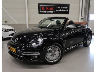 Volkswagen Beetle Cabriolet 1.4 TSI Karmann Automaat Leer/Alcantara Navigatie Trekhaak Xenon LED 2e Eigenaar NL-auto NAP 18 inch Disc Nieuwstaat Boekjes aanwezig App connect extra meters