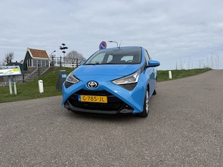 Toyota Aygo 1.0 VVT-i x-play limited bj2018/32500km/achteruitrij camera/cabrio