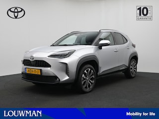 Toyota Yaris Cross 1.5 Hybrid 130 Dynamic | Stuur- en stoelverwarming | Parkeersensoren v+a | Navigatie gaat naar Leseman foto's