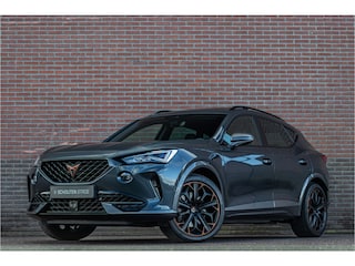 Cupra Formentor 1.4 e-Hybrid 245pk VZ, Panoramadak, Camera, Trekhaak, Stoelverwarming, Park Assist, Adaptive Cruise.