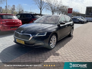 Skoda Octavia Combi 1.5 TSI First Edition 150PK | Panoramadak | Dodehoekdetectie | Head-Up | Carplay/Android | Adaptieve Cruise Control | Elek. trekhaak