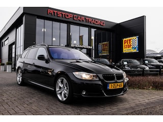 BMW 3-serie Touring 330i, 272 PK, Pano, Trekhaak, PDC, Cruise!