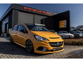 Opel Corsa 1.6 Turbo OPC, 207 PK, Performance, Pano, Vollederen stoelen!