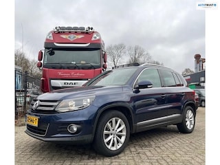Volkswagen Tiguan 1.4 TSI Sport&Style/Panoramadak/Trekhaak/Camera/Navi/Dealer onderhouden/Cruise/Airco/Bluetooth