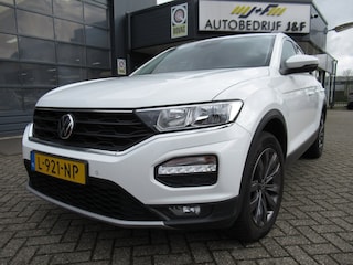 Volkswagen T-Roc 1.5 TSI Style / AUTOMAAT / NAV / Carplay / Clima / ACC